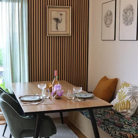 Zauberberg Apartements アパート Schwarzendorf